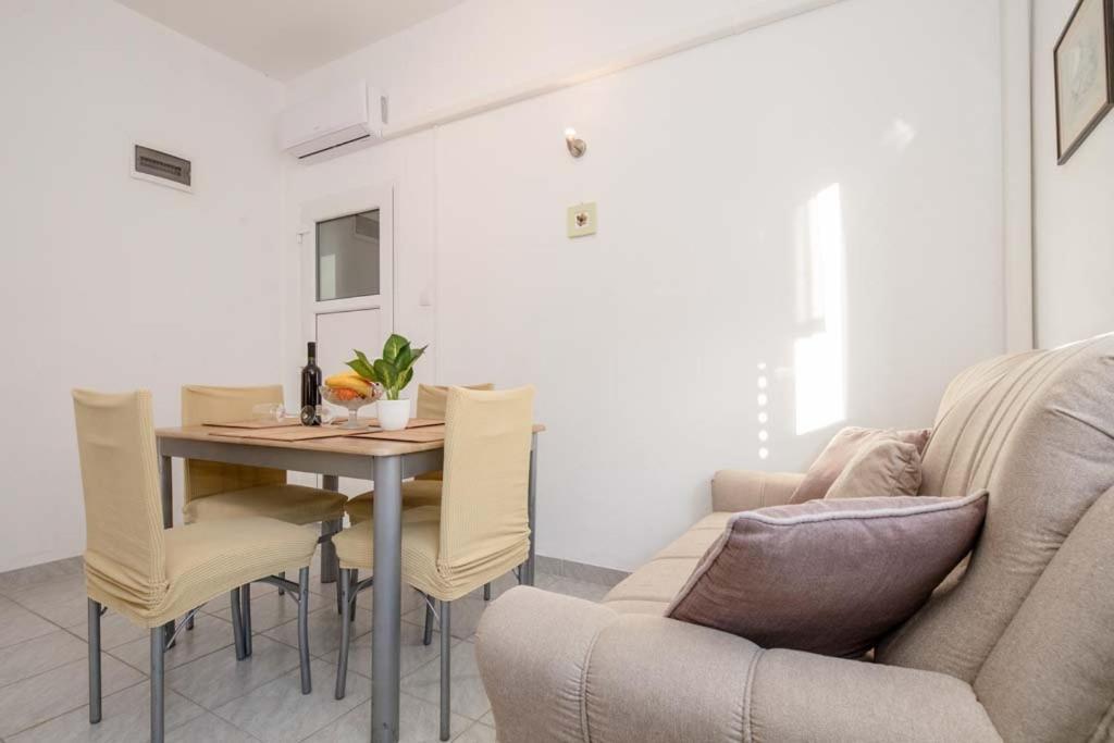 Apartmani Luka Банёл Экстерьер фото